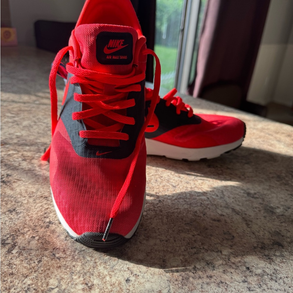 Unisex Nike Air Max Red and Black Sneakers size 8.5 M